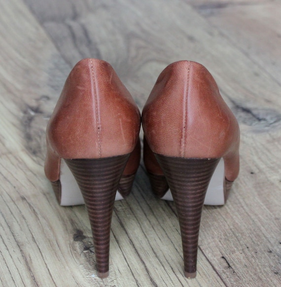 GUESS Cognac Leather Platform Heels, Size 6 Vinta… - image 3