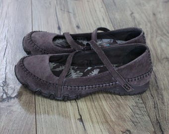 Brown Suede Mary Jane Shoes, Size 6