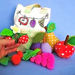 Handmade Waldorf Inspired Felt Fruits Set , Pretend Play Food Toy for Toddlers .