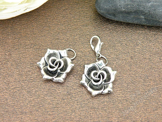 Jewelry Gold Tone Flower Pendant Necklace 18", Beige, 18 In - Foto 2