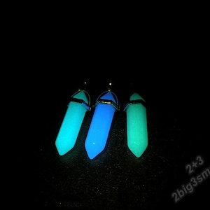 1 pcs of Glowing cylindrical stone pendant,Luminous stone,glow stone pendant,glowing necklace,Glow in the Dark