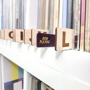 Porte-cartes de visite en cuir « En cours de lecture » de la collection pour disques vinyles