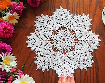 Lace doily wedding centerpiece table decor. Farmhouse style romantic decorative unique placemats - white crochet doily