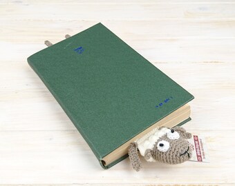 Cute Sheep bookmark - bookworm gift for him. Sheep lover crochet  gift - peeking lamb animal,  Bookworm bookish kids gift idea