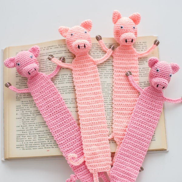 Mignon Piglet crochet marque-page peeking animal. Cadeau livresque pour les écrivains, symbole de cochon amusant et cool de 2019. Rendre la lecture amusante!