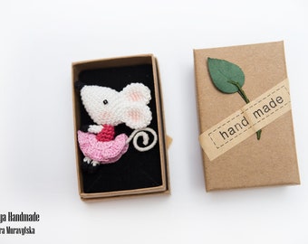 Mouse brooch Jewelry crochet pin - a gift for a rat lover. Miniature small mouse - a symbol of 2020 party favour