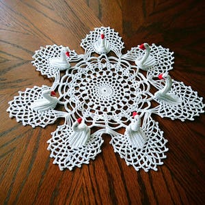 Swan doily - crochet Swans lace decor, perfect white lace wedding & anniversry doily gift. Cozy lace table overlay in Country decor style