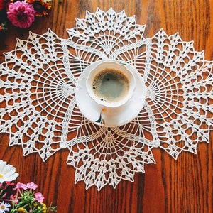 Champagne lace wedding centerpiece decor. Crochet oval ivory doily overlay for wedding  tablecloth. Many colors