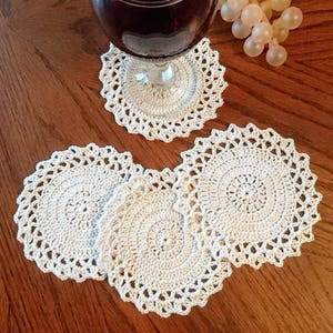 Crochet cup & glass round coasters gift doily table mat image 2