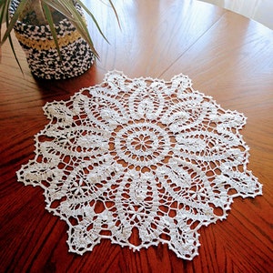 Lace crochet BRUGGE round doily centerpiece, nice home decoration and wedding gift, beauty Farmhouse home wall decor image 3