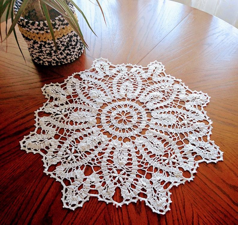 Lace crochet BRUGGE round doily centerpiece, nice home decoration and wedding gift, beauty Farmhouse home wall decor image 3