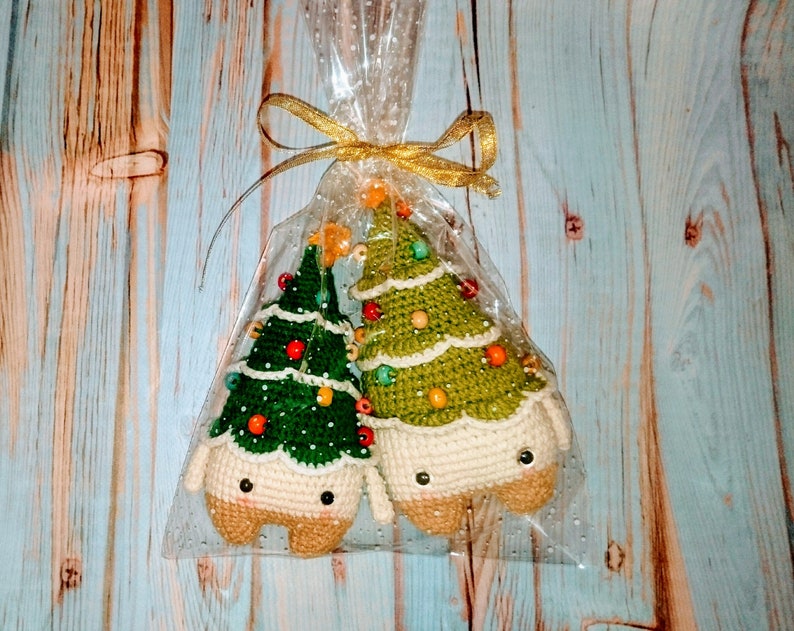 Best coworker /& Christmas gift for boss Secret Santa gift exchange small crochet plush stocking stuffer toy corporate stuffed Xmas tree