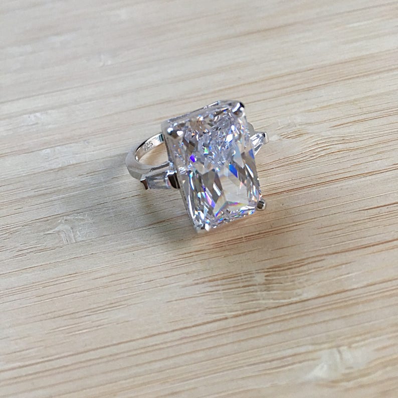 Elegant Ring Liz Ring 925 Sterling Silver Statment Ring with Large 8.5 Carat Cubic Zirconia Classy Ring. Gorgeous Ring