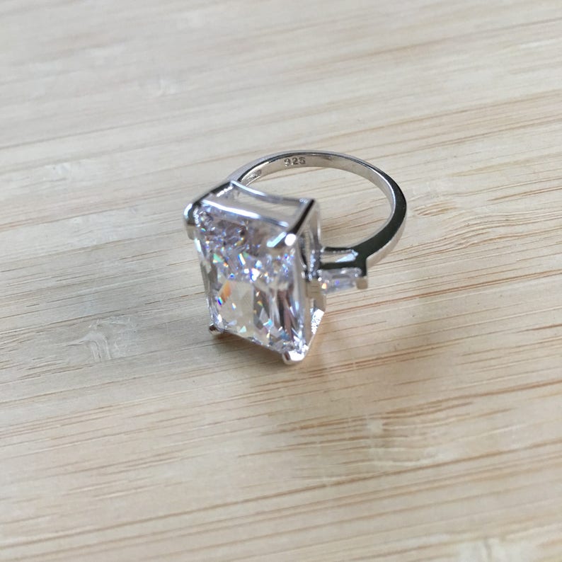Elegant Ring Liz Ring 925 Sterling Silver Statment Ring with Large 8.5 Carat Cubic Zirconia Classy Ring. Gorgeous Ring