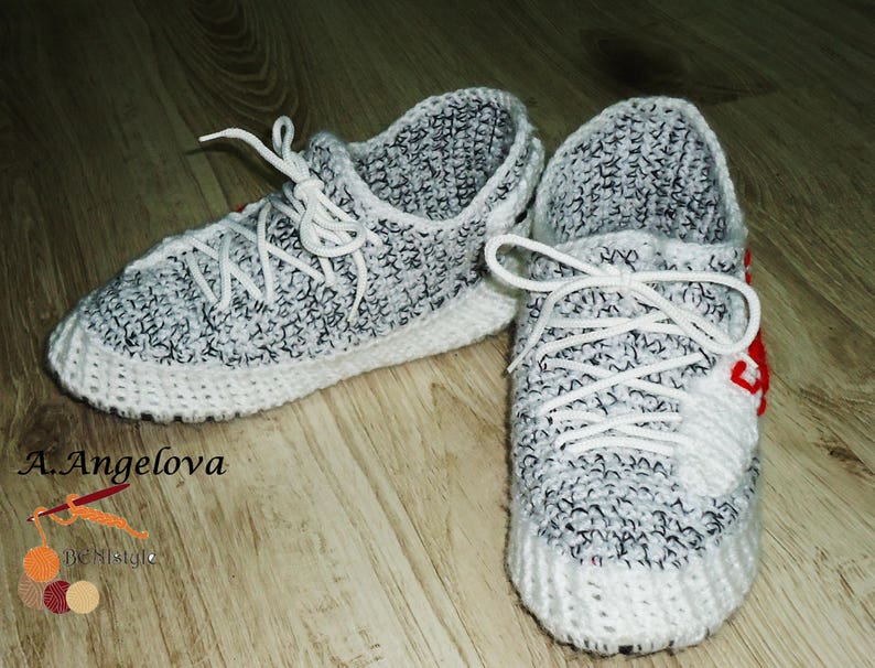 Häkeln handgestrickt Yeezy Boost, häkeln Zebra gestreiften Boost, Yeezy Boost 350V2, Yeezy Boost, Yeezy Sneakers, Zebra Yeezy Schuhe Häkeln handgestrickt Yeezy Boost, häkeln Zebra gestreiften Boost, Yeezy Boost 350V2, Yeezy Boost, Yeezy Sneakers, Zebra Yeezy Schuhe
