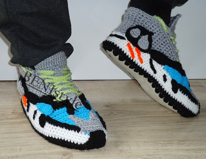 Yeezy Wave Runner 700 Yeezy Croche Sneakers Crochet Shoes