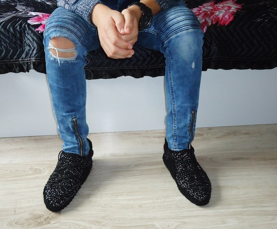 yeezy house slippers