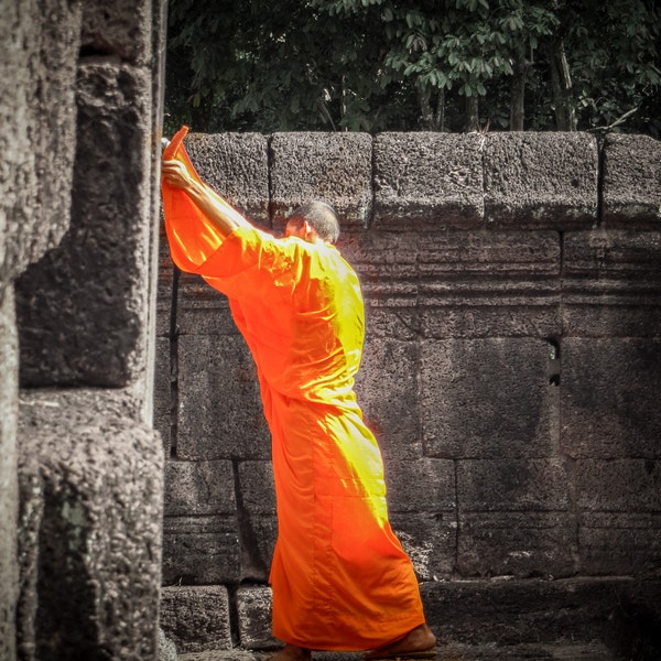 Angkor Wat, Buddhist, Monk, Pictures of Monks, Angkor Wat Art, Home Art, Fine Art Photography | Angkor Wat Monk - Siem Reap, Cambodia.
