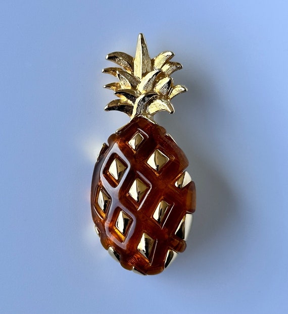 Pineapple Vintage Brooch Pin, Liz Claiborne, Gold… - image 1