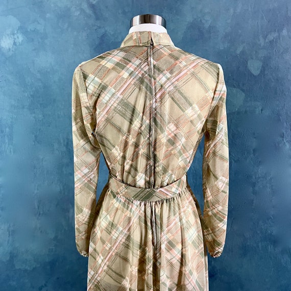 Vintage 70's Long Sleeve Sheer Low Cut Plaid Midi… - image 8