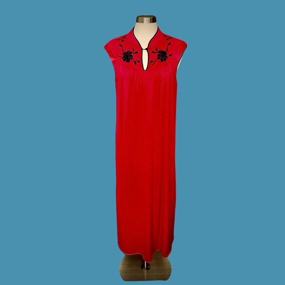 1970's Red With Black Trim Asian Style Long Nylon… - image 8