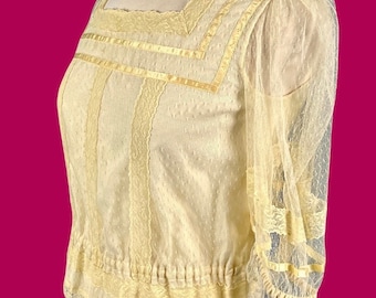 Vintage 70&#39;s Lace And Ribbon Cottagecore Blouse