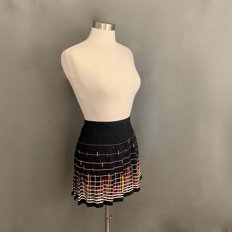 1970/'s Women/'s Vintage Geometric Print Tennis Skirt by Tail