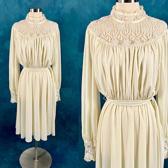 Vintage 70's Argent Fille Ltd Ivory High Neck Lac… - image 1