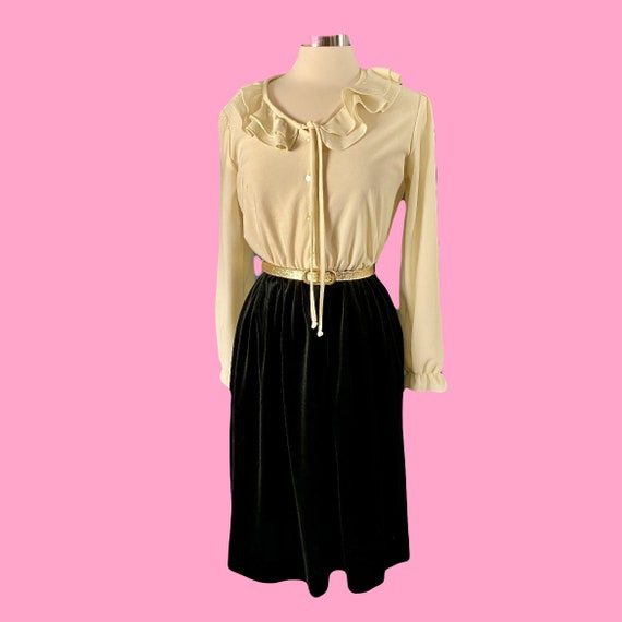 Vintage 70's Ruffle And Velvet Long Sleeve Dress - image 7