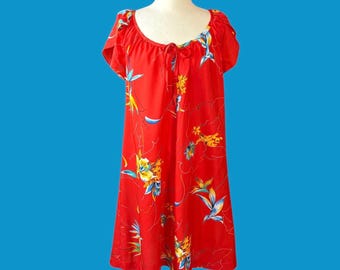 Abito hawaiano vintage anni '70/'80 Hilo Hattie Muumuu rosso con uccello del paradiso e maniche a tulipano, taglia midi, taglia 13