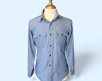 Camisa vintage Levi's Chambray, fabricada nos EUA, tamanho médio, estilo western, anos 70/80, azul, com botões.