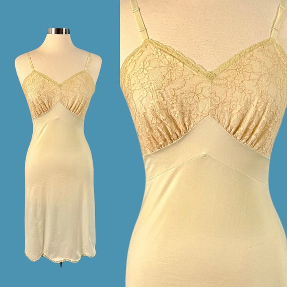 Vintage 1950's Vanity Fair Dress Slip - image 1