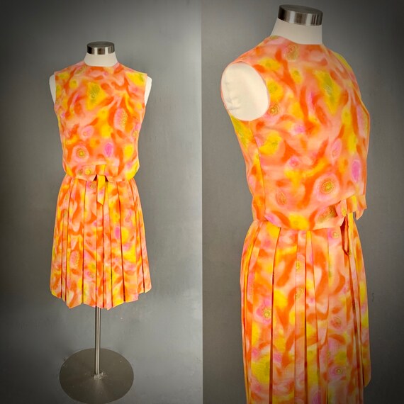 1960's Women's 2 piece Shell Top Blouse Pleated Sk