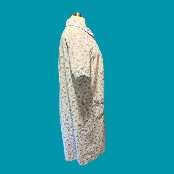 1970's Blue and White Floral Pearl Snap Button Ni… - image 8