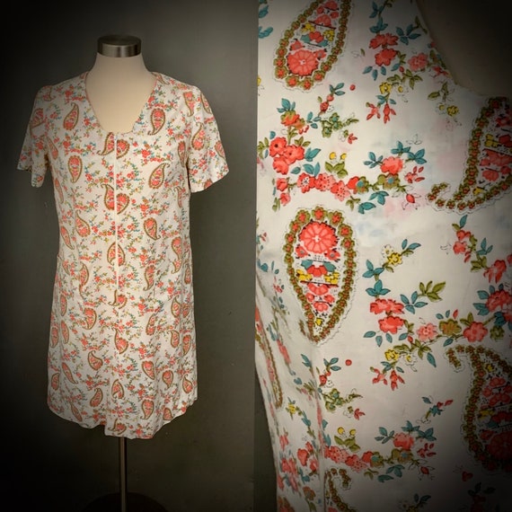 1960's Paisley Front Zipper Shift Day Dress With F