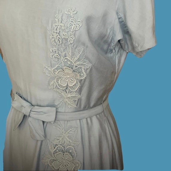 1950's Henry Lee Blue Day Dress With Lace Appliqu… - image 9