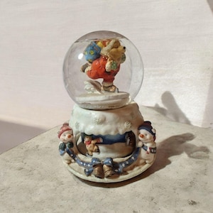 Vintage Santa Bear Snow Globe, Musical Figurine, Collectible Sankyo