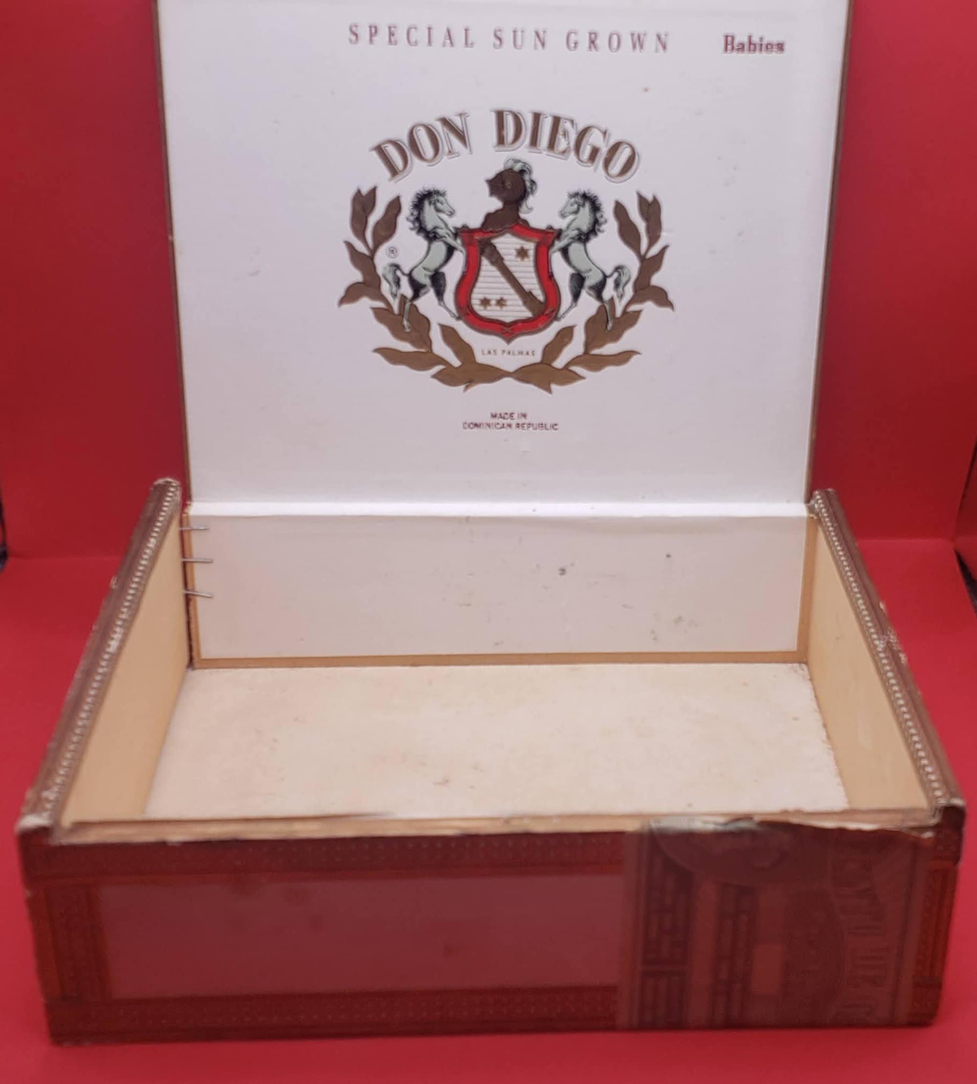 Ashton Churchill Empty Cigar Box 