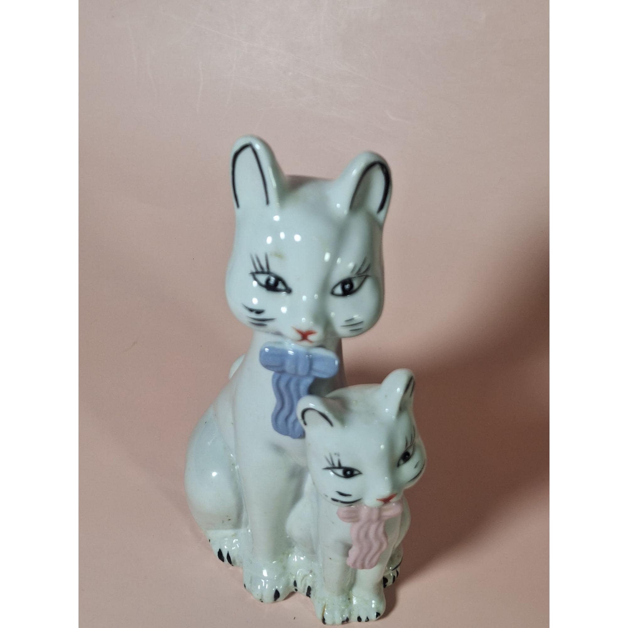 Vintage Porcelain Cat Figurine Mother & Kitten With Bows Home Decor Collectible