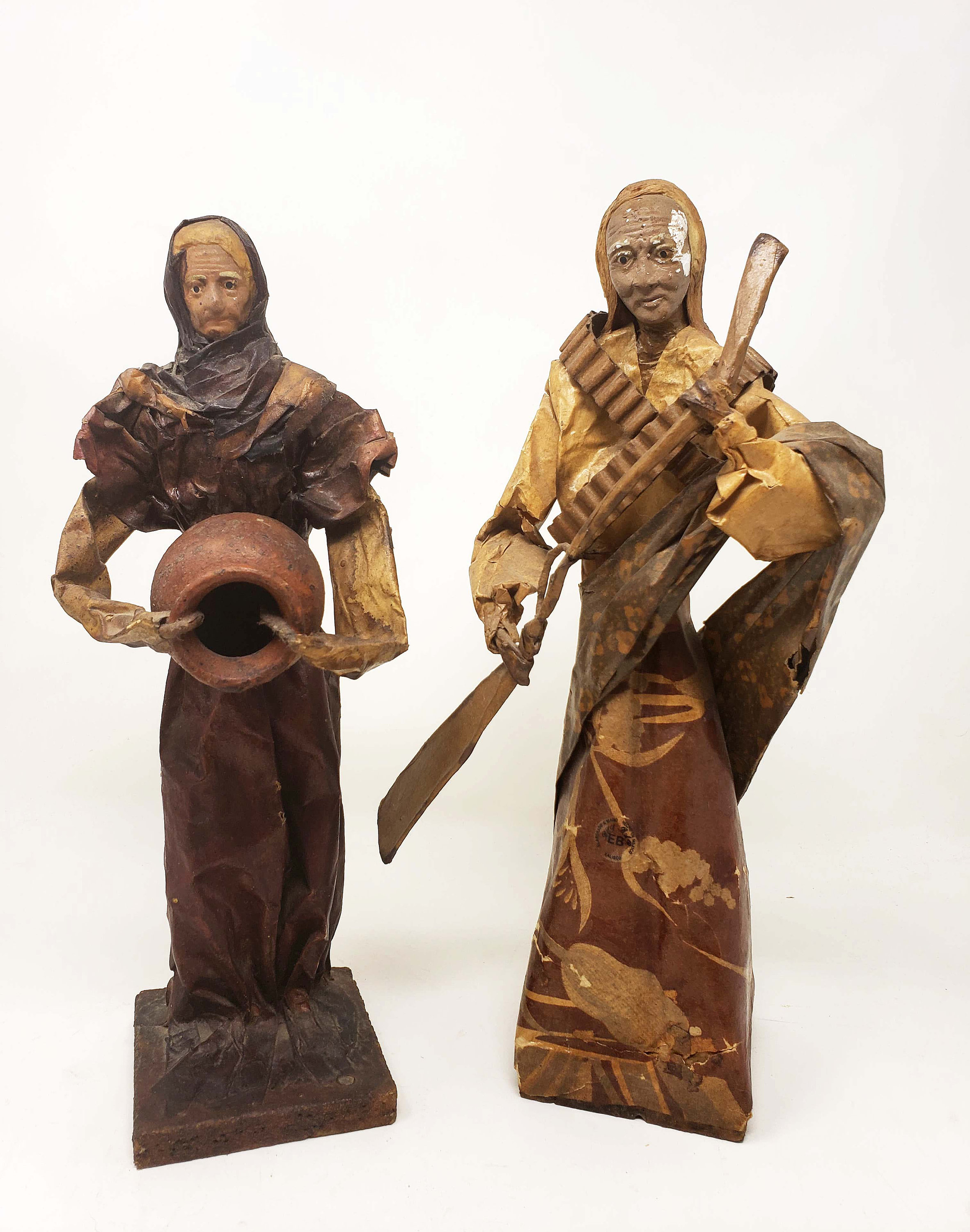 Paper mache figure Elli campestre.al.gov.br