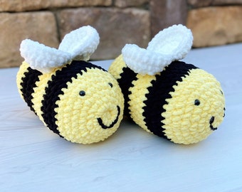 Baby Bee Plushie, Bumble Bee Stuffed Animal, Baby Shower Gift, Crochet Bee, Amigurumi Honey Bee, Bee Plush Toy, Bumblebee, Baby Gift, Easter