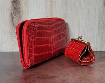 Cartera y monedero de piel con relieve de cocodrilo rojo Retta Wolff