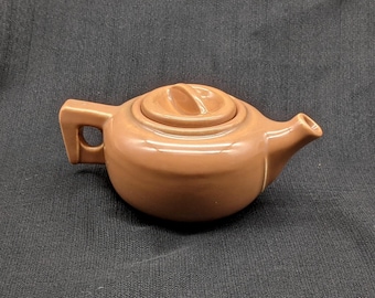 MCM One Cup Teapot, Canadiana, McMaster Pottery, 1940s, Dundas, Hamilton, Ontario, Art Deco
