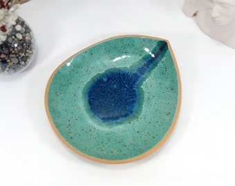 Turquoise keramische snuisterij kom | sieraden houder | kandelaar | zeepbakje | decoratieve kom | serveerschaal | boho decor | nieuw huiscadeau