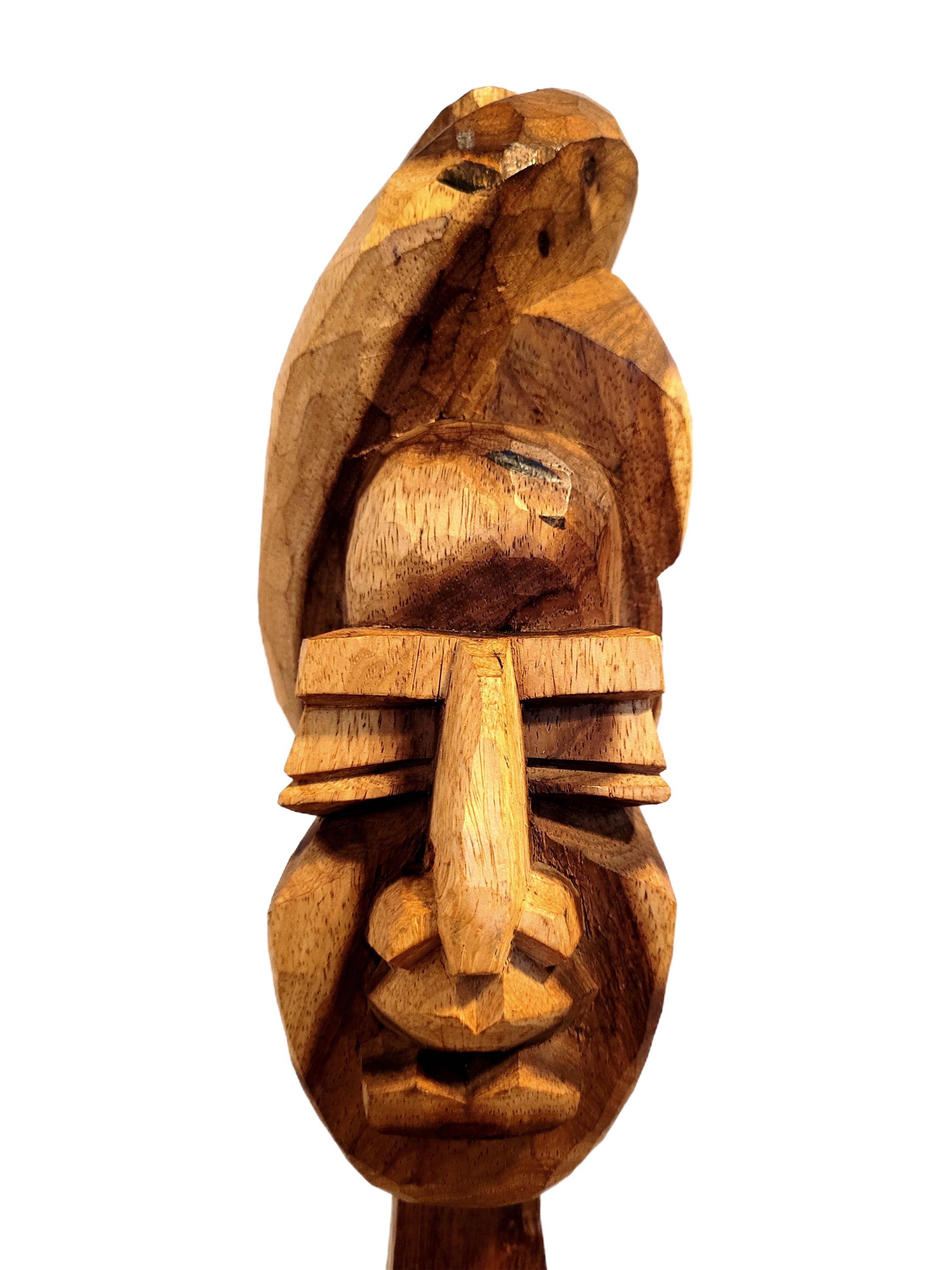 19インチの手彫り木製女性胸像彫刻：ツートンヴィンテージティキ