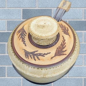 8 cup Artisan Signed Hand Thrown Stoneware Pottery Soup Tureen Lid & Ladle / 3 piece set / Vintage Leaf Pattern