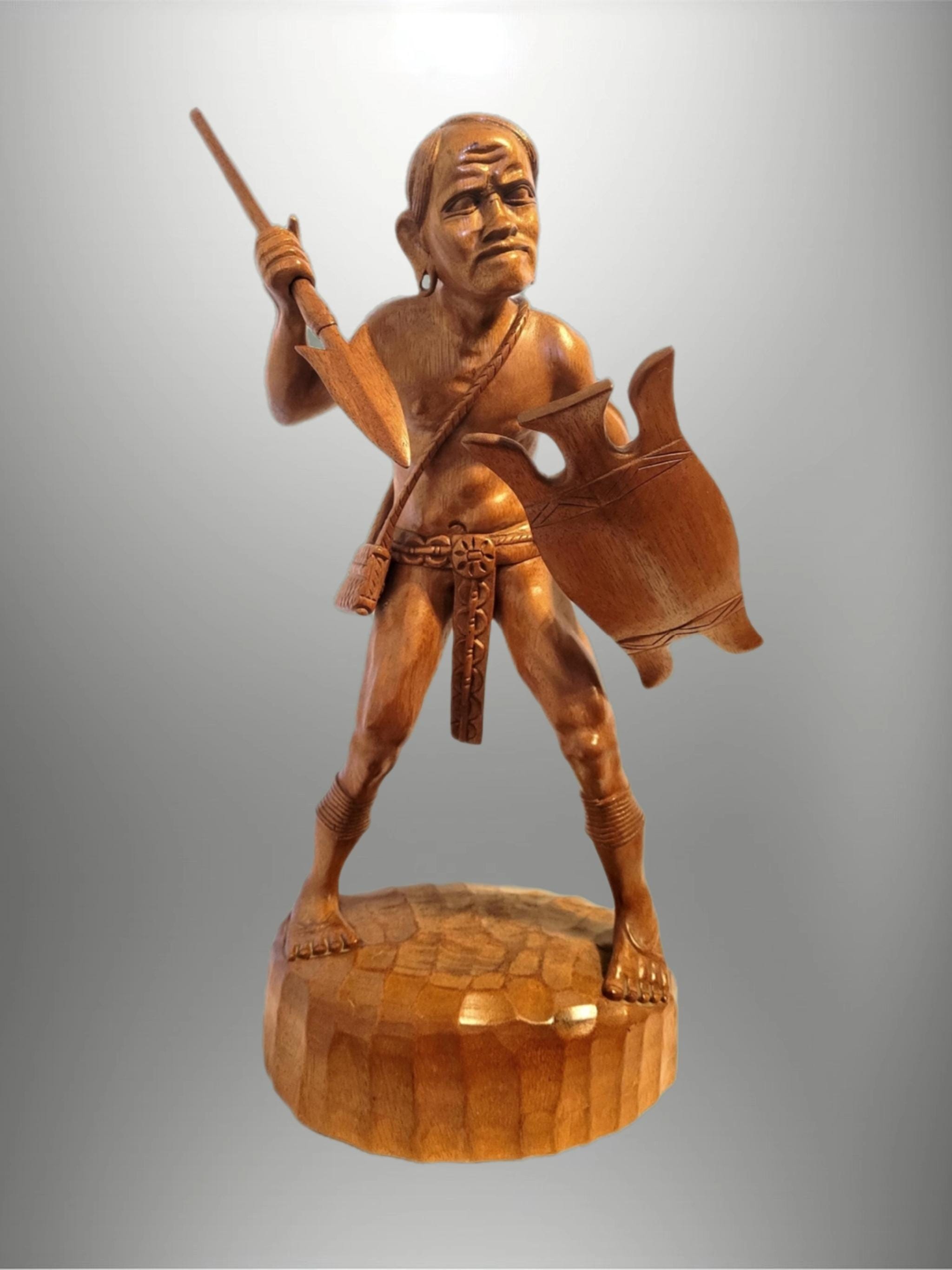 フィリピン　手彫り木工 22インチの手彫りフィリピン戦士像 • イフガオ族の木彫り - Etsy 日本