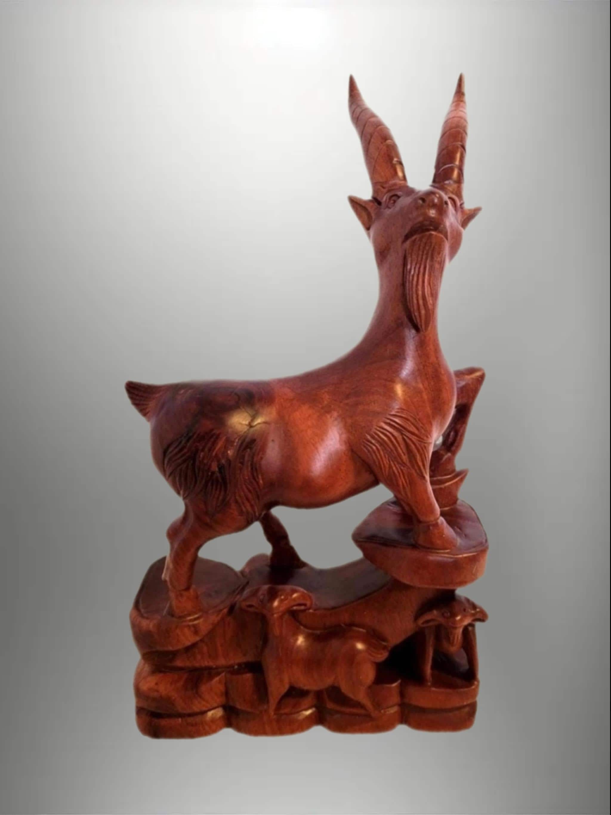 12インチ ヴィンテージ ボックスウッド ヤギ彫刻 - 手彫り 山羊座