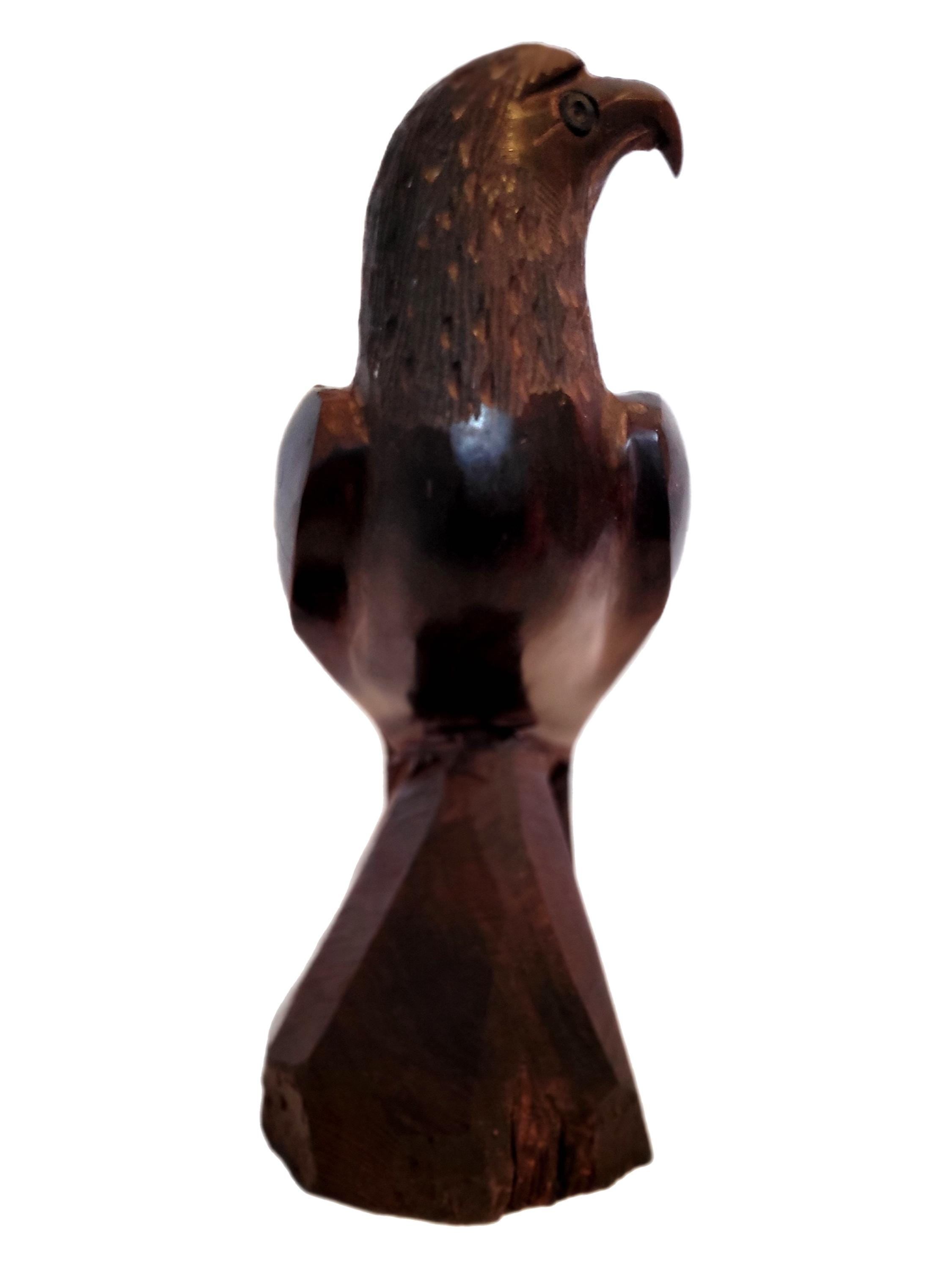 11インチの手彫り鉄製木製鷹鷲彫刻：ミッドセンチュリーモダンの猛禽類