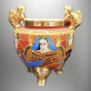 5.25" Antique Satsuma Porcelain Jar | Moriage Foo Dog Handles, Hand-Painted Immortals